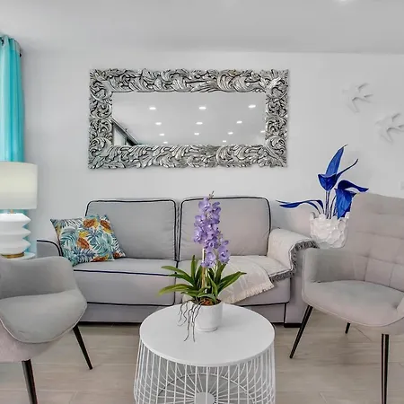Apartment Charming Las Americas, Terrace, Fiber, Pool *
